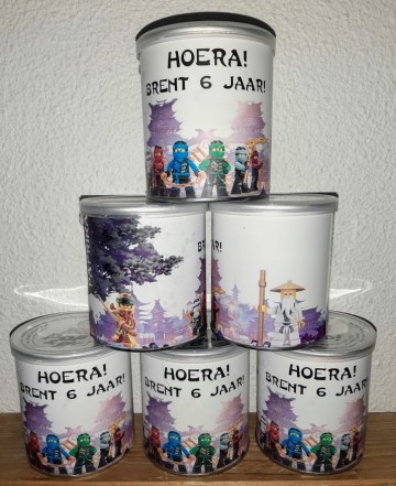 Pringels traktatie lego ninjago