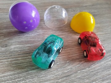 Pullback auto in capsule